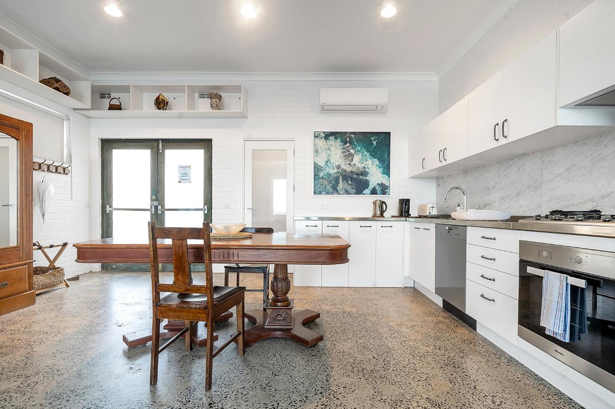 Upscale Cliffside Studio With Ocean Views North Bondi Sydney Eksteriør bilde
